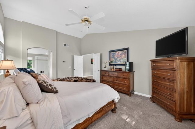 11871 Silver Cliff Way, Gold River, CA 95670