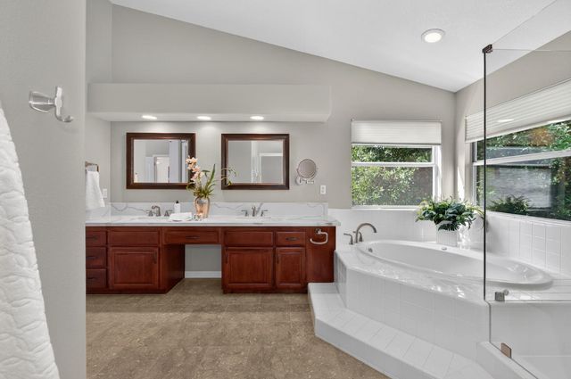 11871 Silver Cliff Way, Gold River, CA 95670