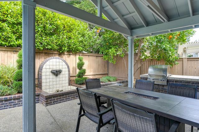 11871 Silver Cliff Way, Gold River, CA 95670