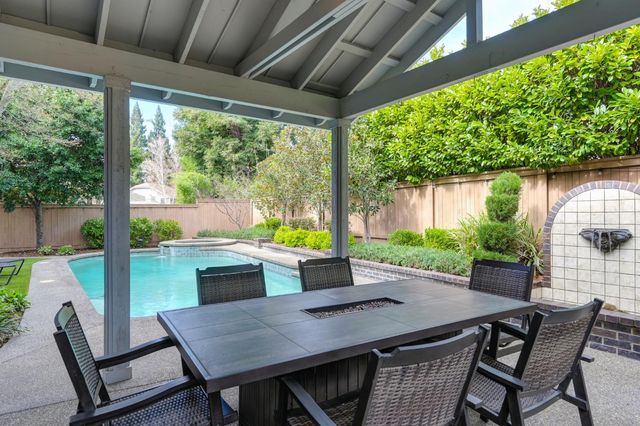 11871 Silver Cliff Way, Gold River, CA 95670