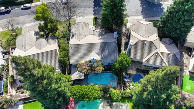 11871 Silver Cliff Way, Gold River, CA 95670