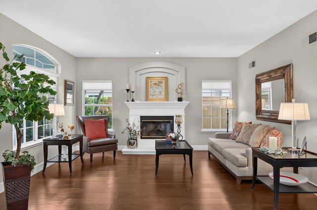 11871 Silver Cliff Way, Gold River, CA 95670