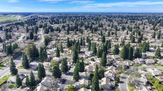 11871 Silver Cliff Way, Gold River, CA 95670