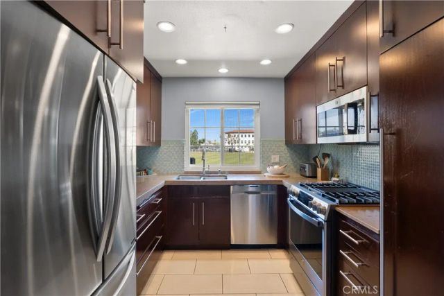 2330 Vanguard Way L101, Costa Mesa, CA 92626