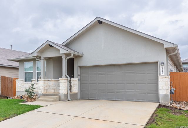 6519 Hoffman Pl, San Antonio, TX 78252