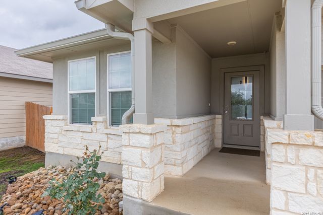 6519 Hoffman Pl, San Antonio, TX 78252