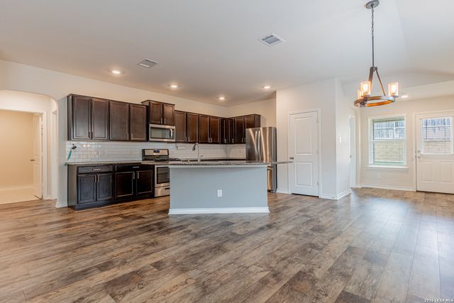 6519 Hoffman Pl, San Antonio, TX 78252