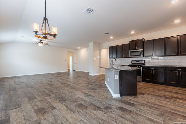 6519 Hoffman Pl, San Antonio, TX 78252