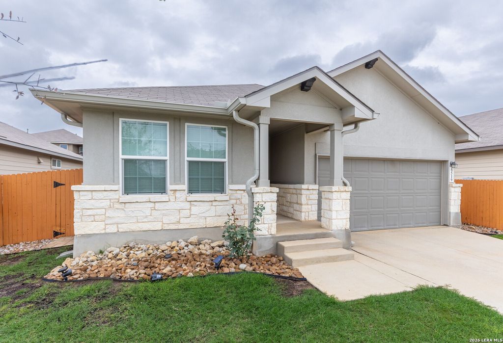 6519 Hoffman Pl, San Antonio, TX 78252