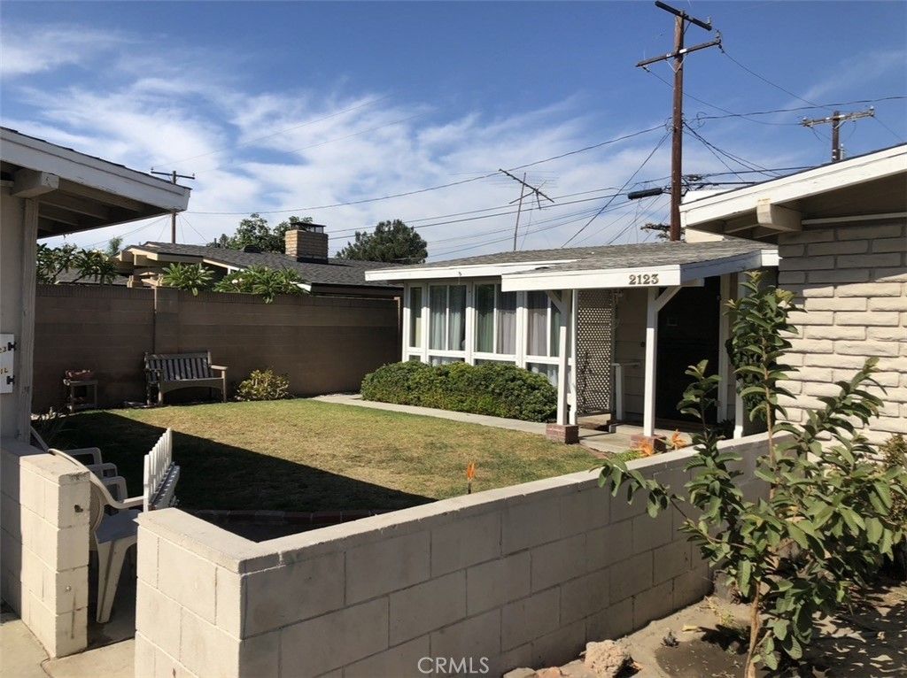 2123 W Romneya, Anaheim, CA 92801 — exterior