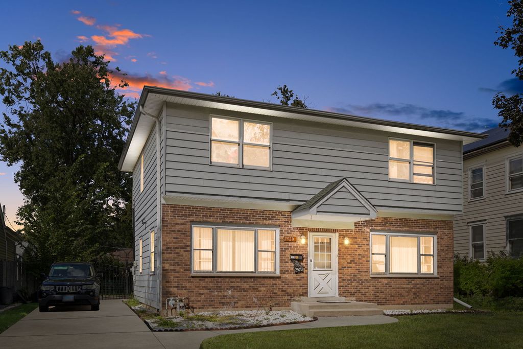 2520 Dora Street, Franklin Park, IL 60131