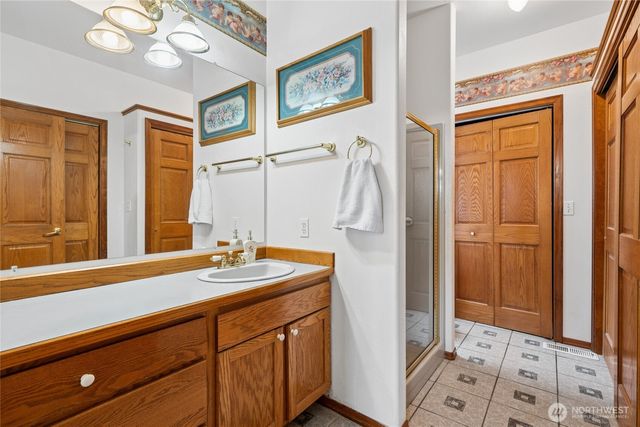 165 Tri Mountain Lane, Centralia, WA 98531