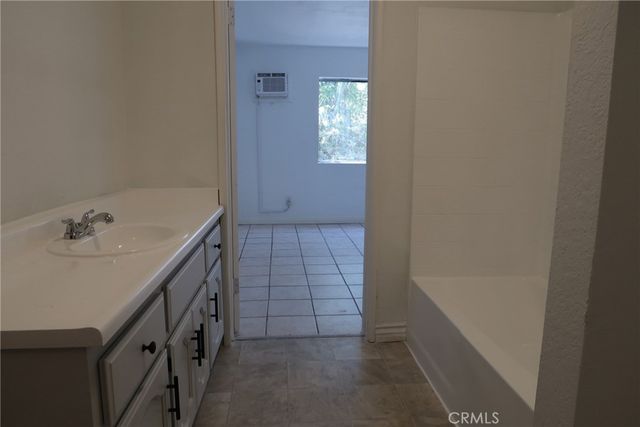 455 Nassau Ave, Los Angeles, CA 90063