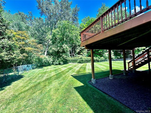 10 Lighthouse Court, Stony Point, NY 10986
