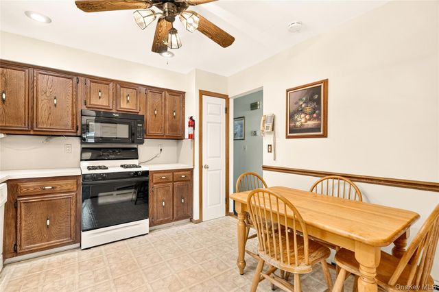 10 Lighthouse Court, Stony Point, NY 10986