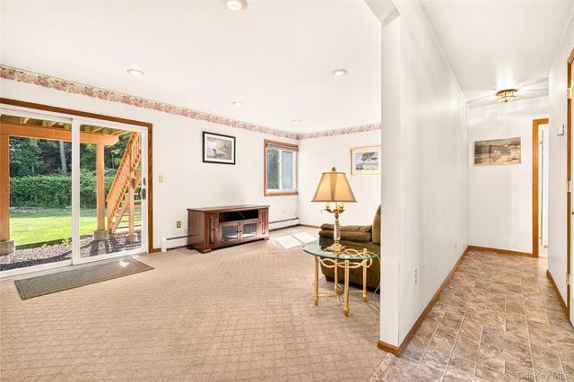 10 Lighthouse Court, Stony Point, NY 10986