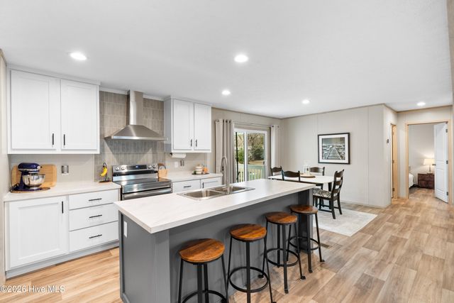 1112 Thrush Court SW, Carolina Shores, NC 28467