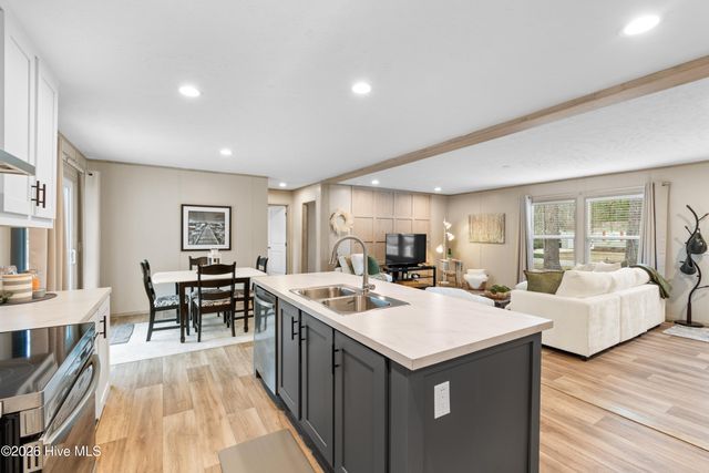 1112 Thrush Court SW, Carolina Shores, NC 28467