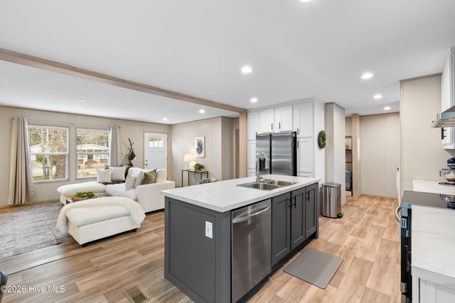 1112 Thrush Court SW, Carolina Shores, NC 28467