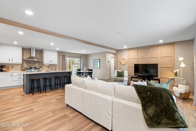 1112 Thrush Court SW, Carolina Shores, NC 28467