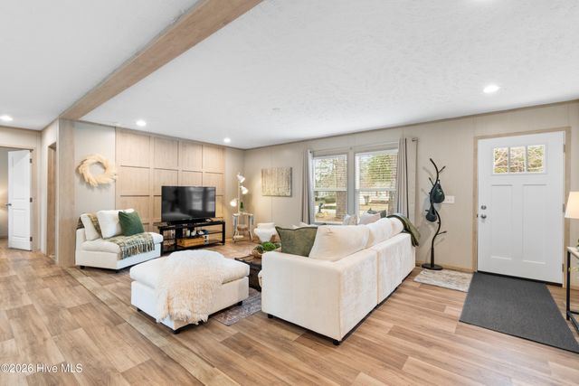 1112 Thrush Court SW, Carolina Shores, NC 28467