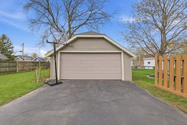 110 Hein AVENUE, Plymouth, WI 53073