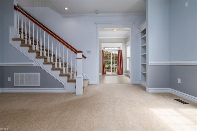 517 Robert Frost RD, Chesapeake, VA 23323