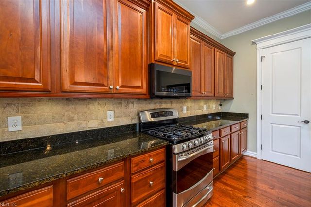 517 Robert Frost RD, Chesapeake, VA 23323