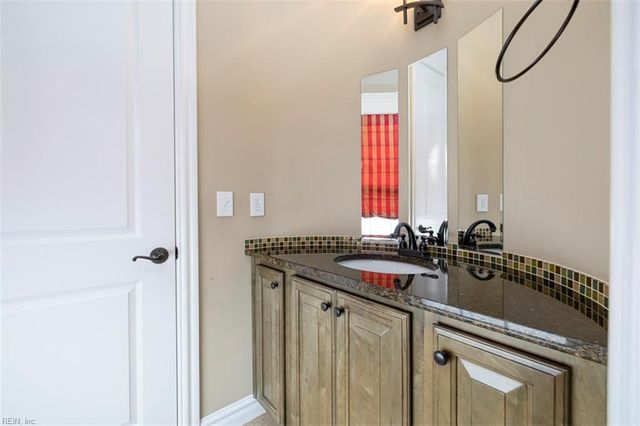 517 Robert Frost RD, Chesapeake, VA 23323