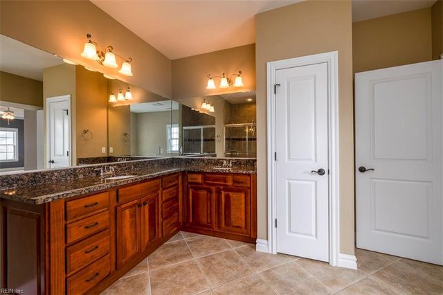 517 Robert Frost RD, Chesapeake, VA 23323