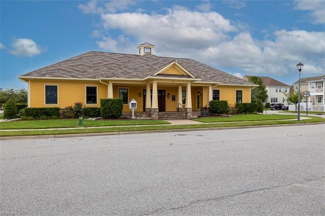 517 Robert Frost RD, Chesapeake, VA 23323