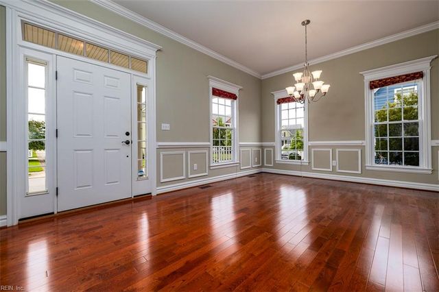 517 Robert Frost RD, Chesapeake, VA 23323