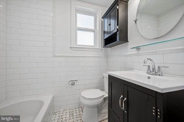 1 VALLEYVIEW CIR, Norristown, PA 19401