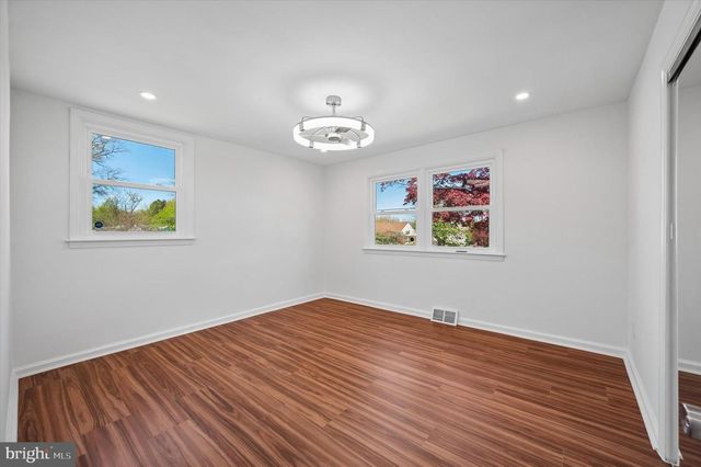 1 VALLEYVIEW CIR, Norristown, PA 19401