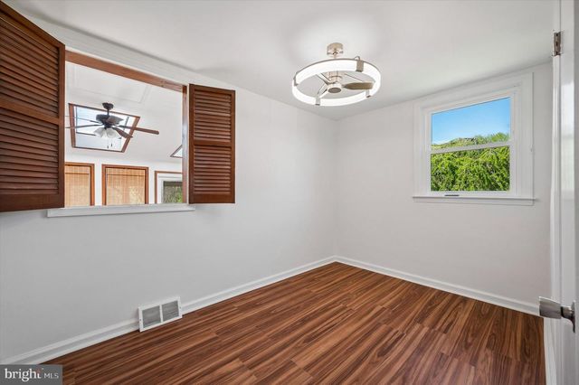 1 VALLEYVIEW CIR, Norristown, PA 19401