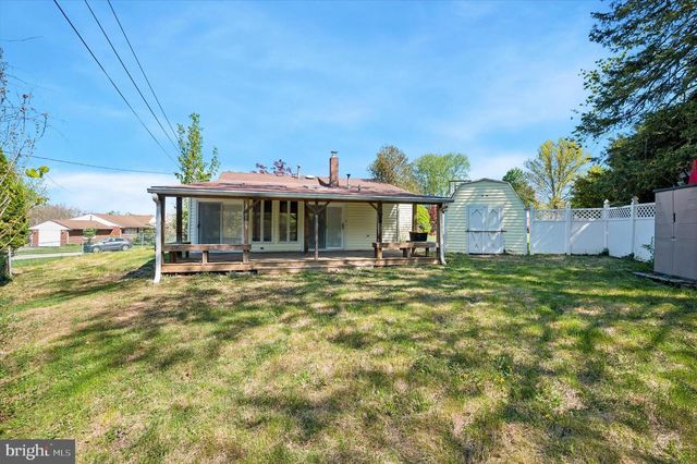 1 VALLEYVIEW CIR, Norristown, PA 19401