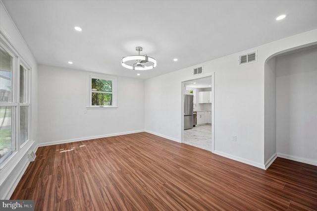 1 VALLEYVIEW CIR, Norristown, PA 19401