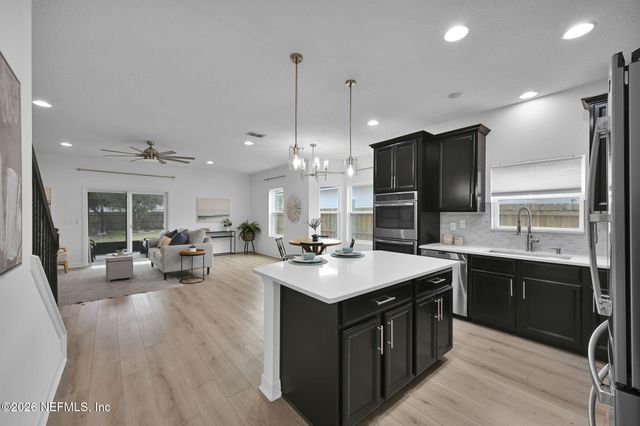 15833 CANOE CREEK Drive, Jacksonville, FL 32218