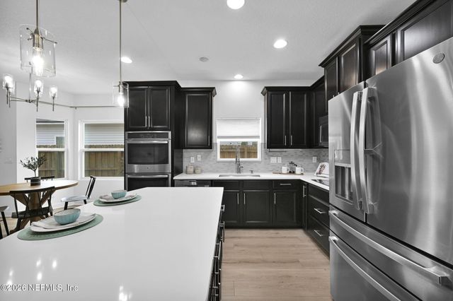 15833 CANOE CREEK Drive, Jacksonville, FL 32218