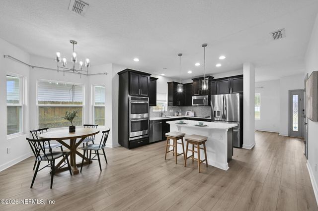 15833 CANOE CREEK Drive, Jacksonville, FL 32218