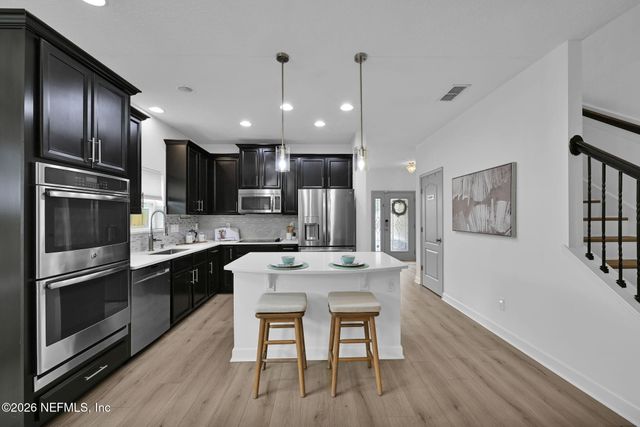 15833 CANOE CREEK Drive, Jacksonville, FL 32218