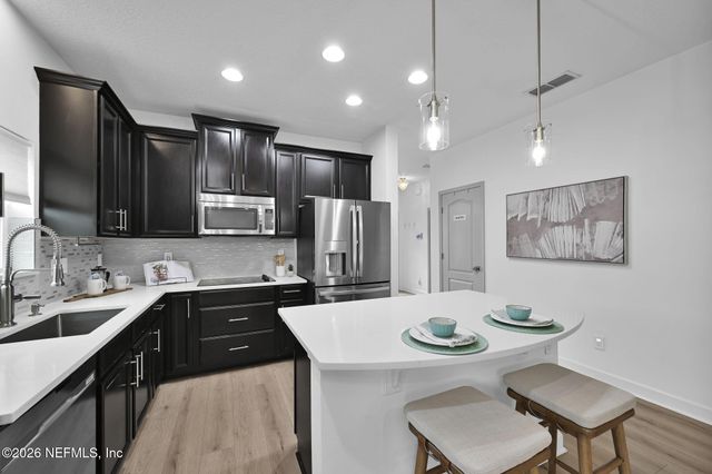 15833 CANOE CREEK Drive, Jacksonville, FL 32218