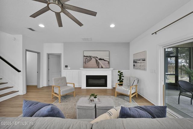 15833 CANOE CREEK Drive, Jacksonville, FL 32218