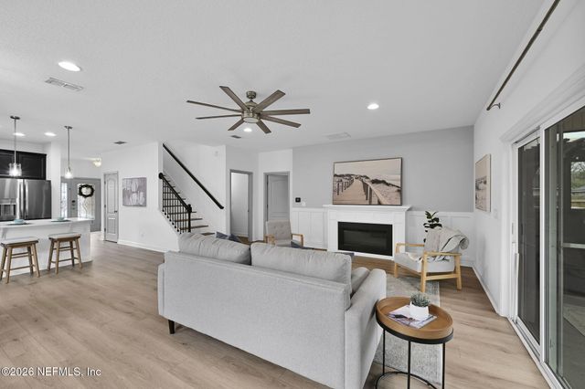 15833 CANOE CREEK Drive, Jacksonville, FL 32218