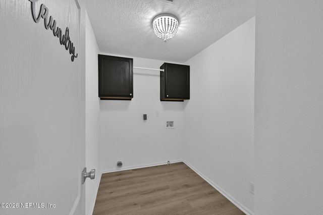 15833 CANOE CREEK Drive, Jacksonville, FL 32218