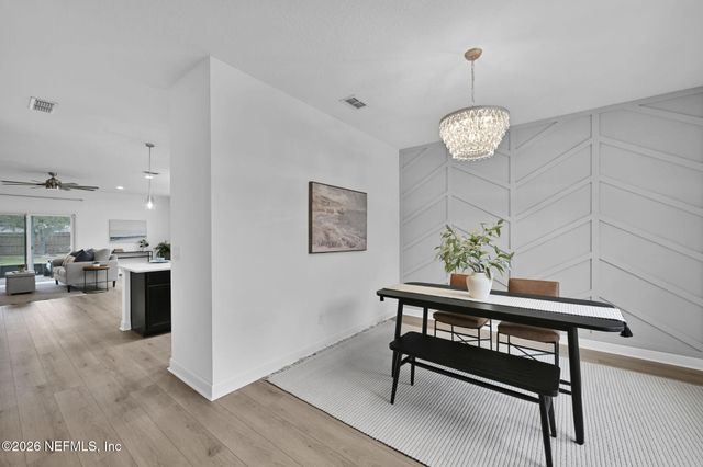 15833 CANOE CREEK Drive, Jacksonville, FL 32218