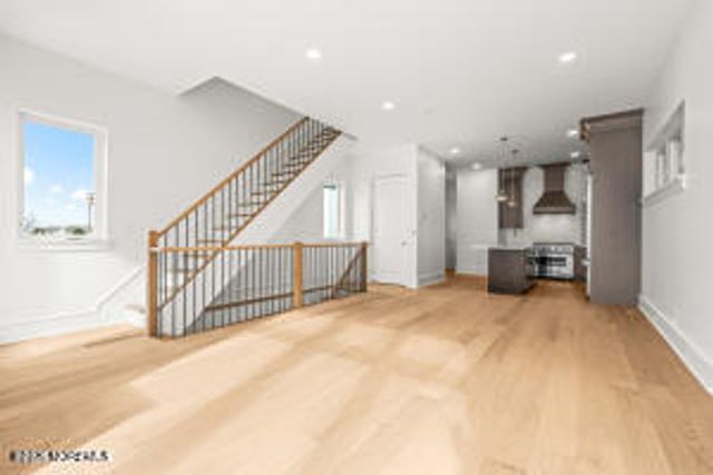 9 South Street, Sea Bright, NJ 07760