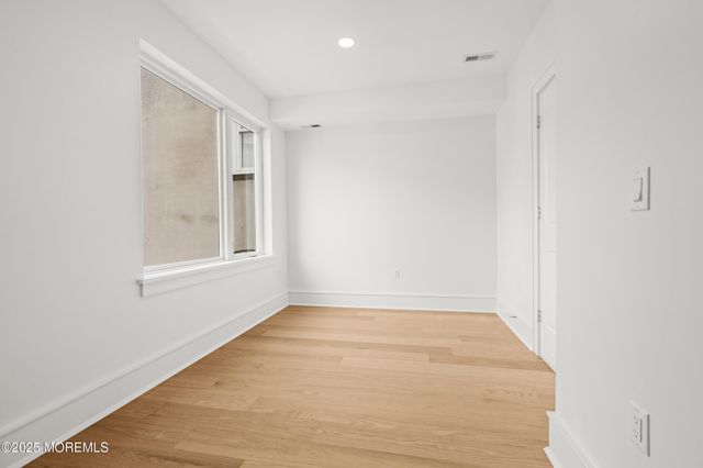 9 South Street, Sea Bright, NJ 07760