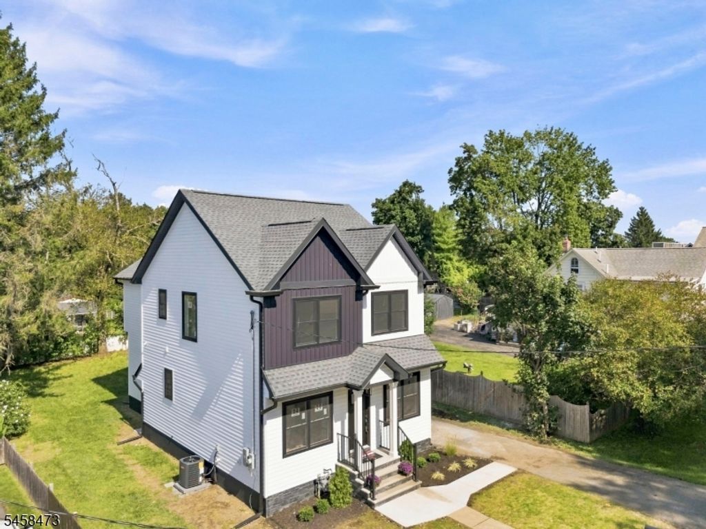 139 Main St, Franklin Boro, NJ 07416 — exterior