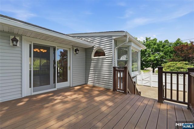 164 Gordon Court, Oradell, NJ 07649